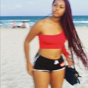 Meet your Posher, Tye